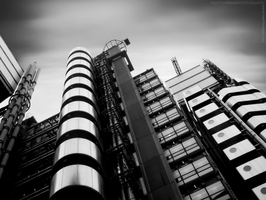 Lloyds Building, London - Arch: Richard Rogers, 1986